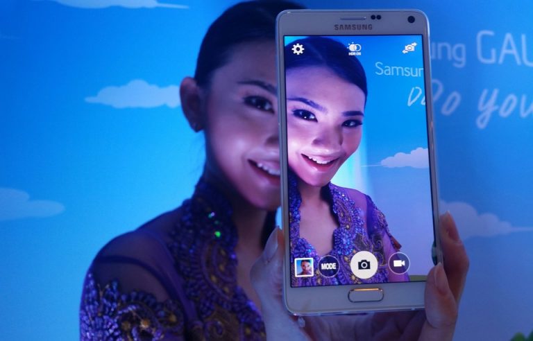 Samsung Galaxy Note 20 en Note 20 Ultra met schermvergelijking en cameraspecs
