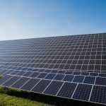Zakelijke zonnepanelen installatie op bedrijfsdak in Zuid-Nederland door Solar Crew met optimale zonne-energieopbrengsten
