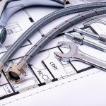 Conceptuele illustratie van nieuwbouwprojecten met focus op duurzame stedelijke ontwikkeling en innovatieve architectuur